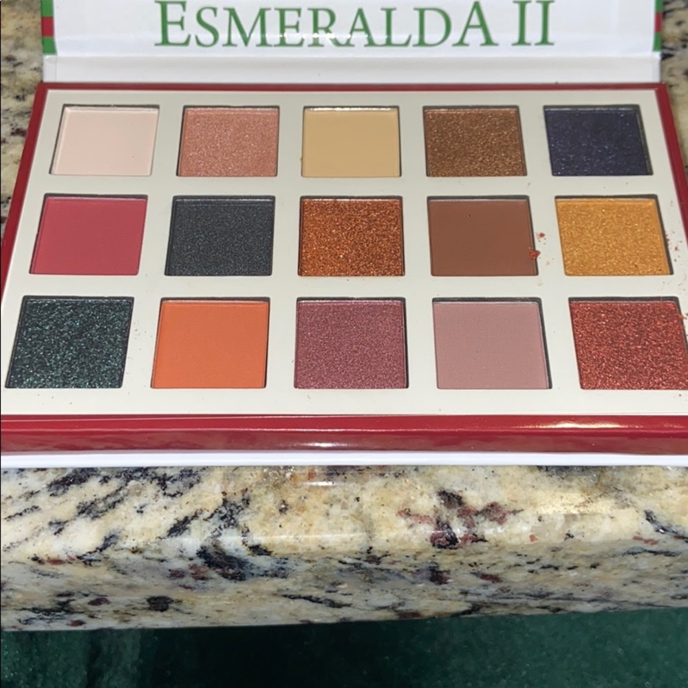Esmeralda II Eyeshadow